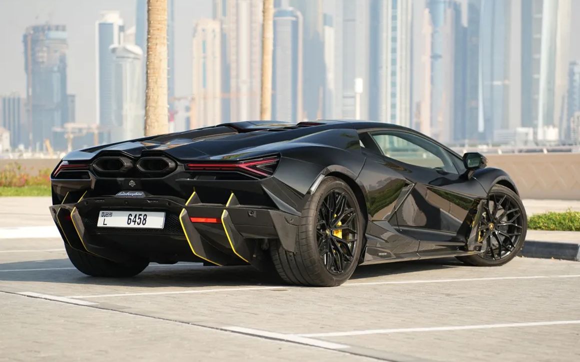 LAMBORGHINI REVUELTO - image 4