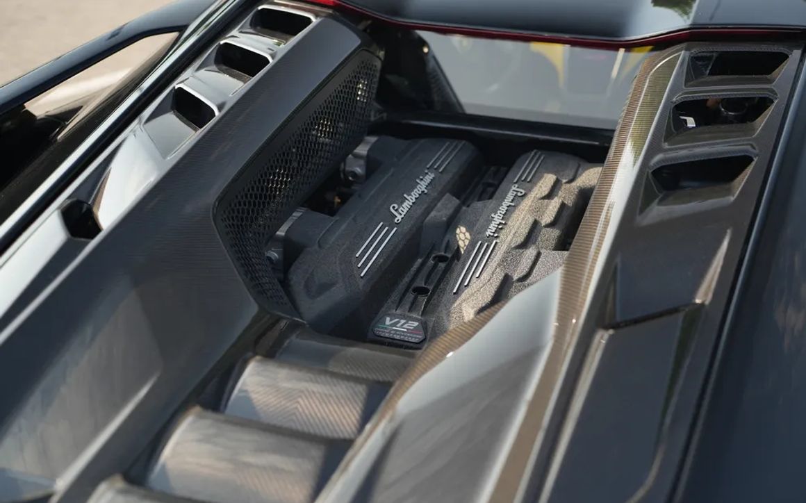 LAMBORGHINI REVUELTO - image 7