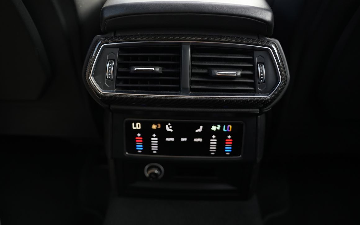LAMBORGHINI URUS - image 14