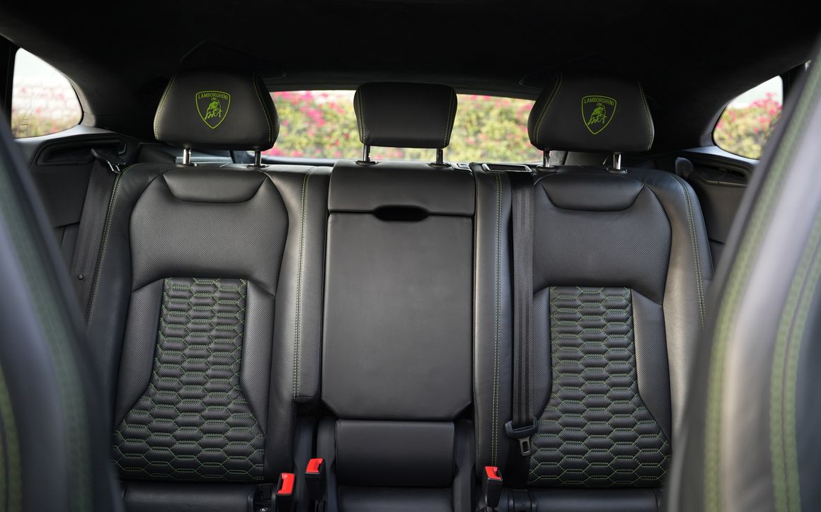 LAMBORGHINI URUS - image 12