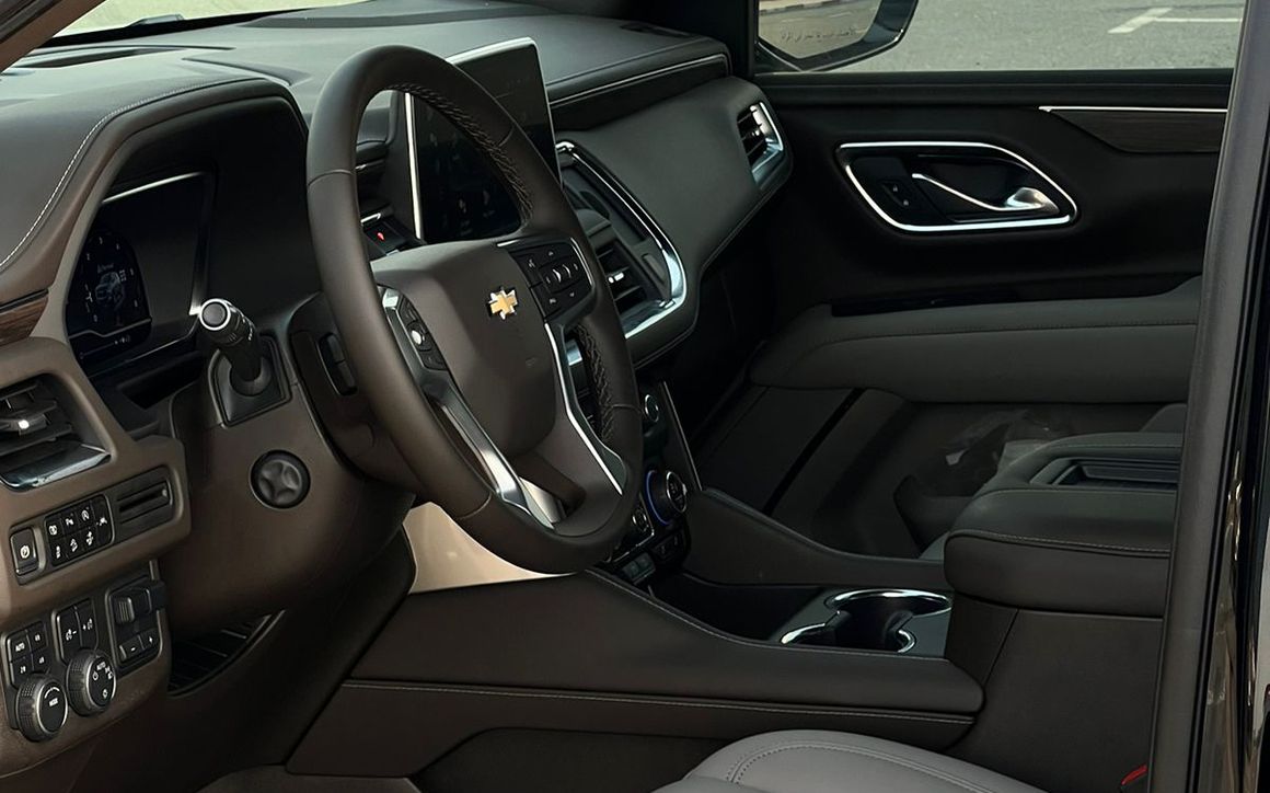CHEVROLET TAHOE - image 6