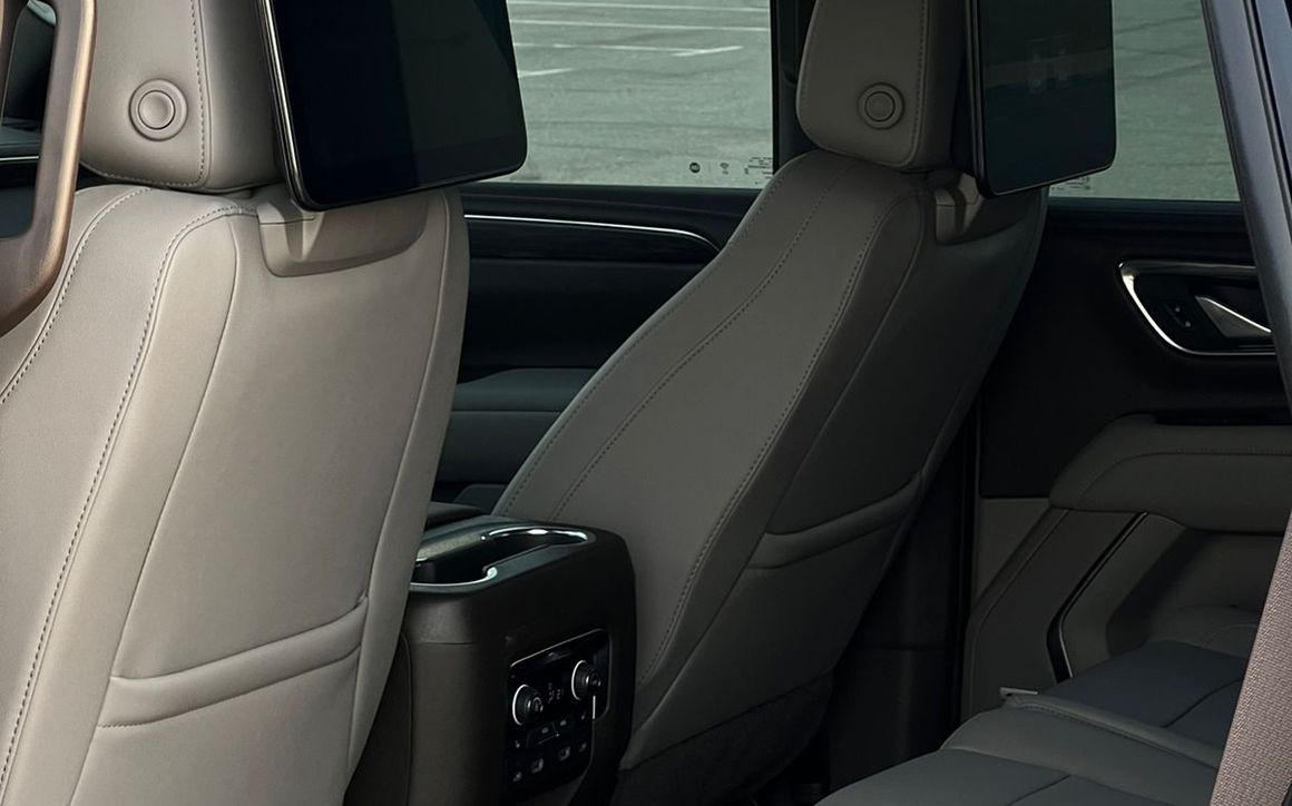 CHEVROLET TAHOE - image 7