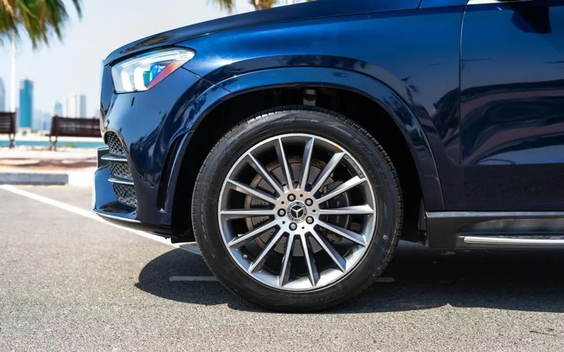 MERCEDES GLE53 - image 9