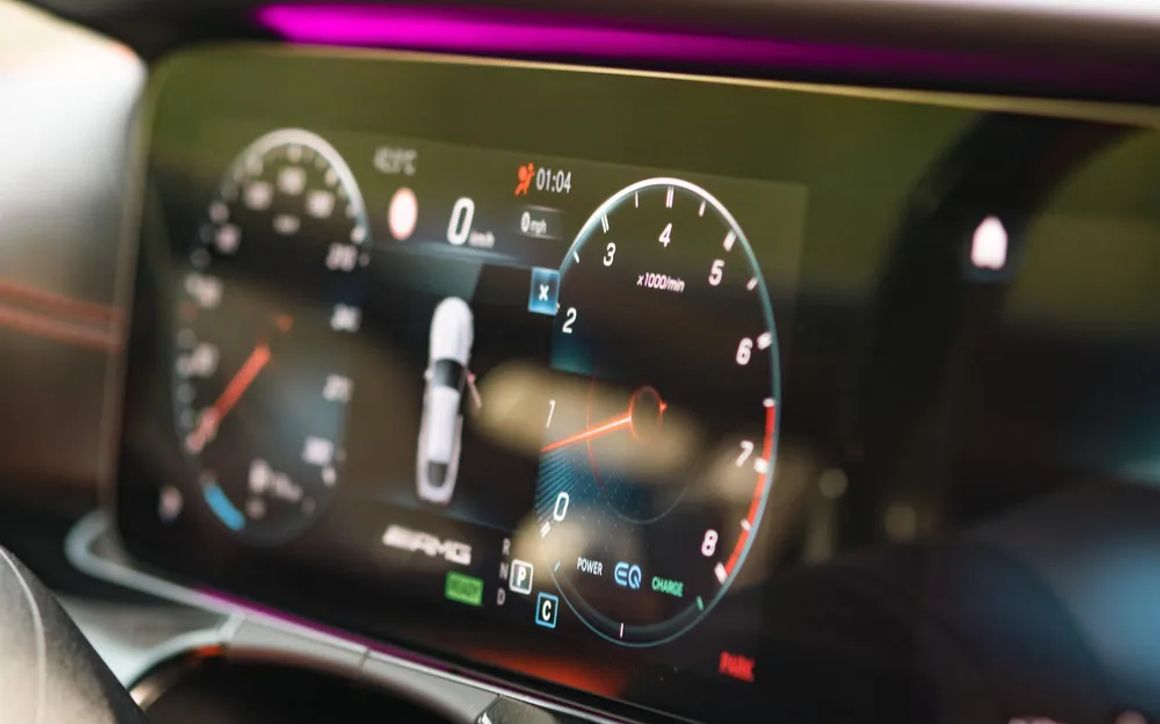 MERCEDES AMG GT - image 15