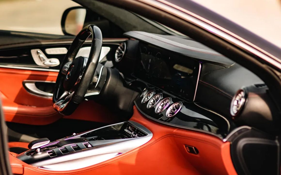 MERCEDES AMG GT - image 11