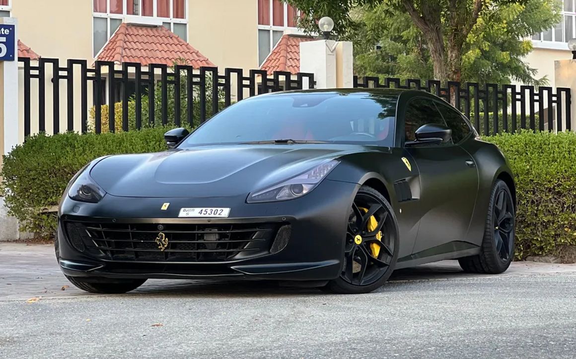 FERRARI GTC4 LUSSO - image 1