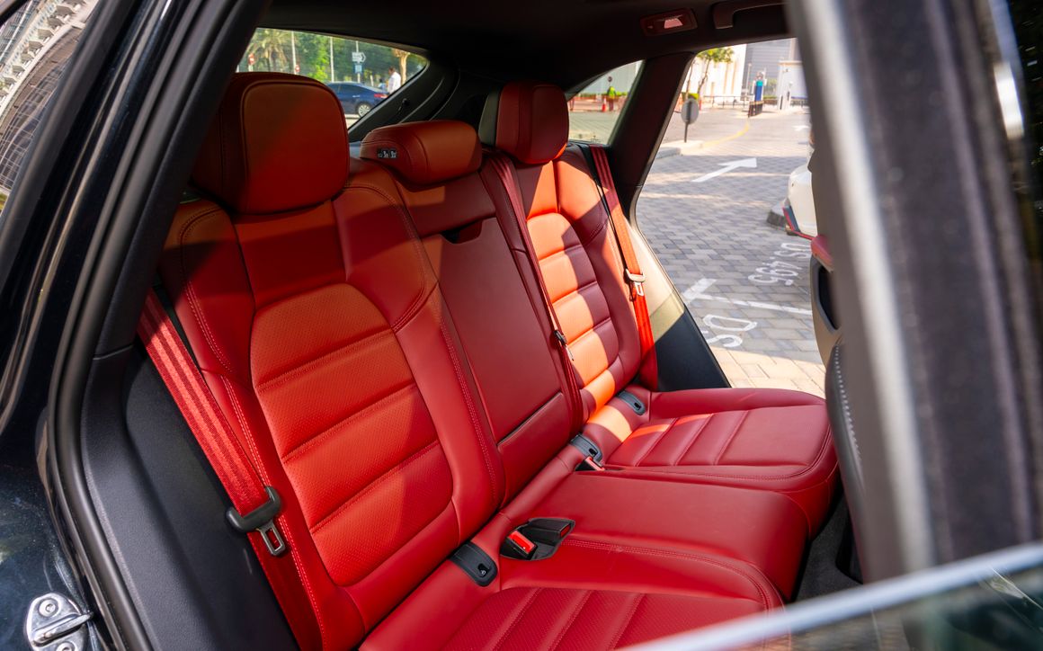 Porsche Macan T - image 13