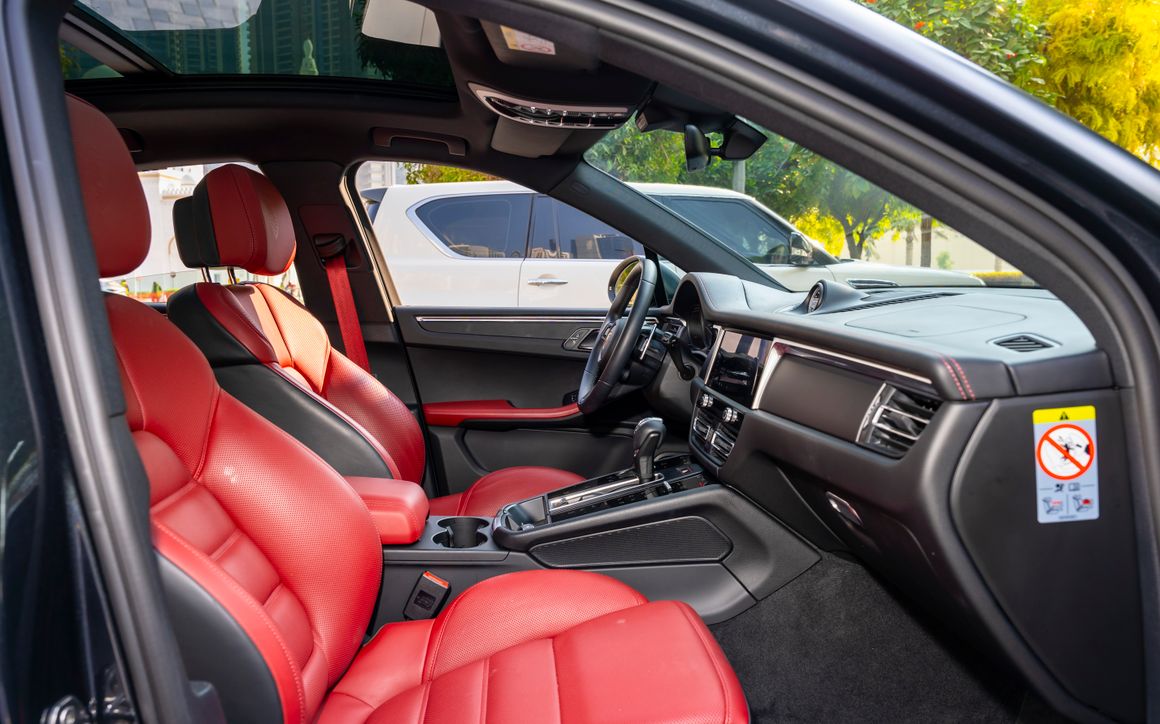 Porsche Macan T - image 11