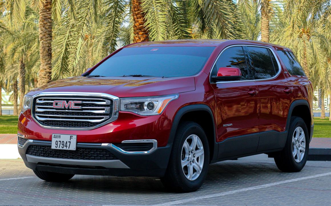 GMC ACADIA - image 1