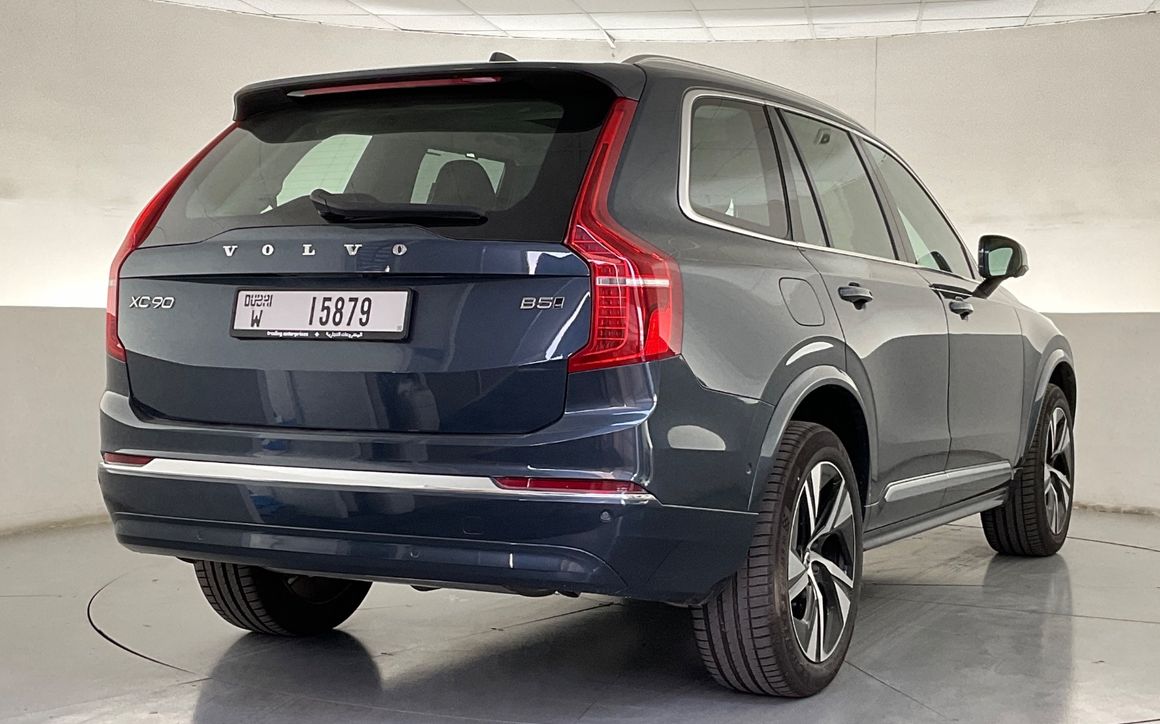 VOLVO XC90 - image 8