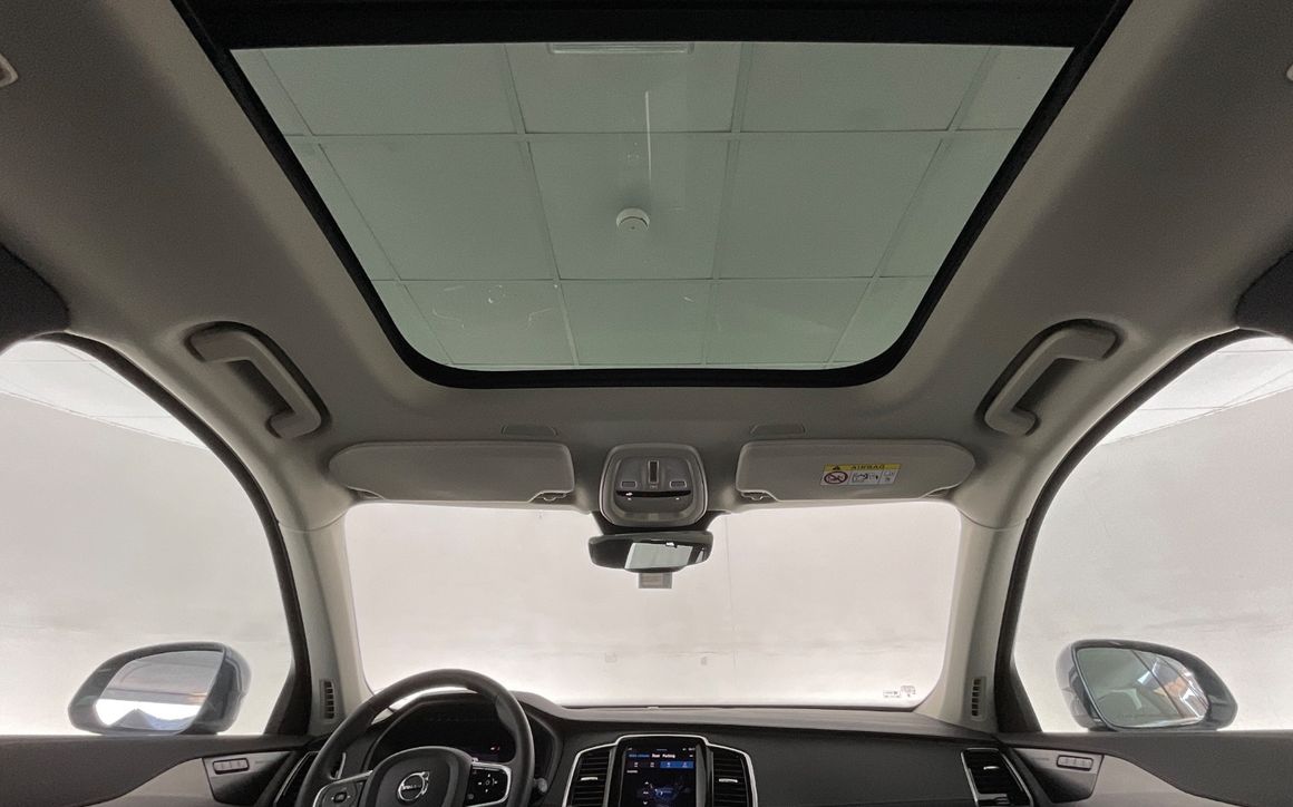 VOLVO XC90 - image 13