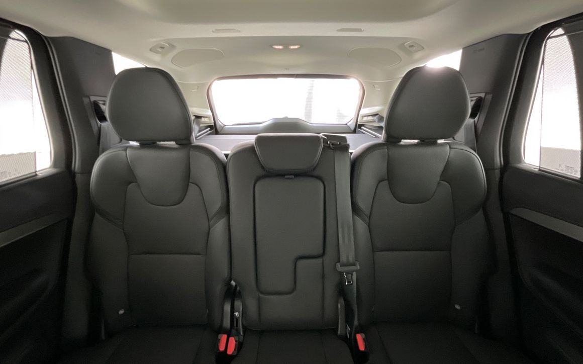 VOLVO XC90 - image 11