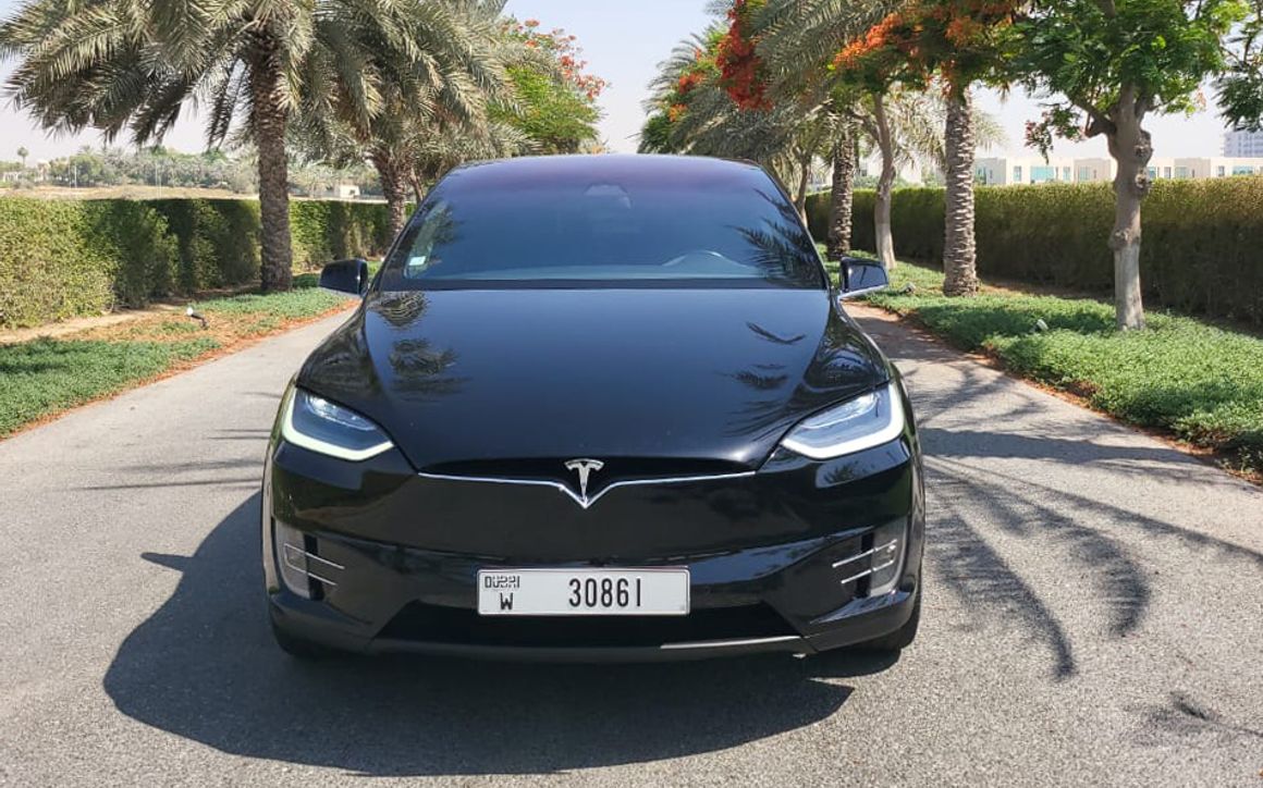 TESLA MODEL X - image 2
