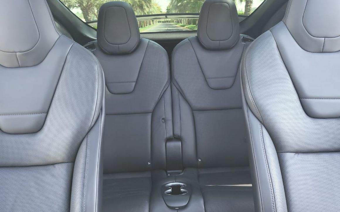 TESLA MODEL X - image 11