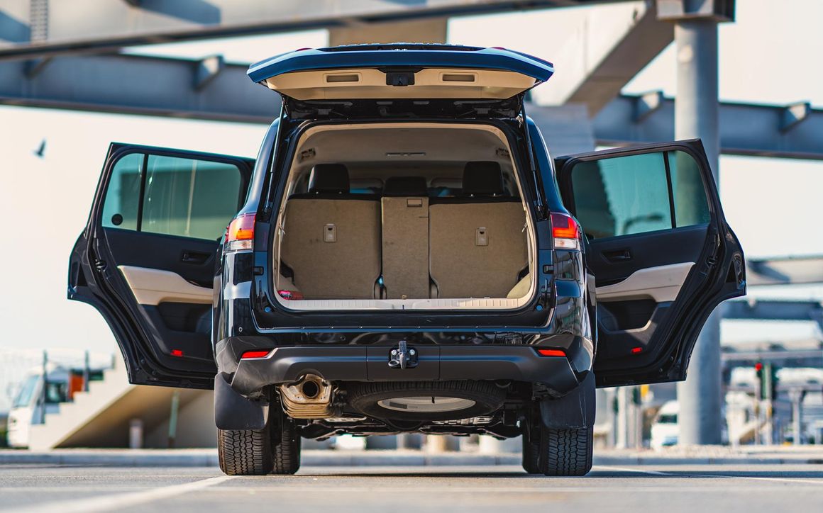 TOYOTA LAND CRUISER - image 6