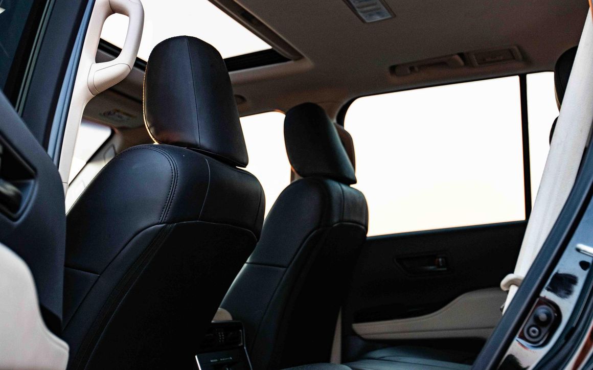 TOYOTA LAND CRUISER - image 15