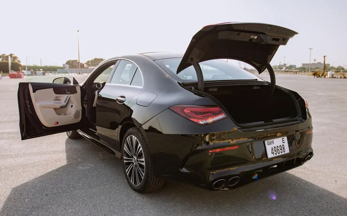 MERCEDES CLA250 - image 8