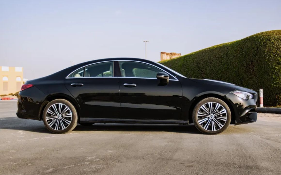 MERCEDES CLA250 - image 2