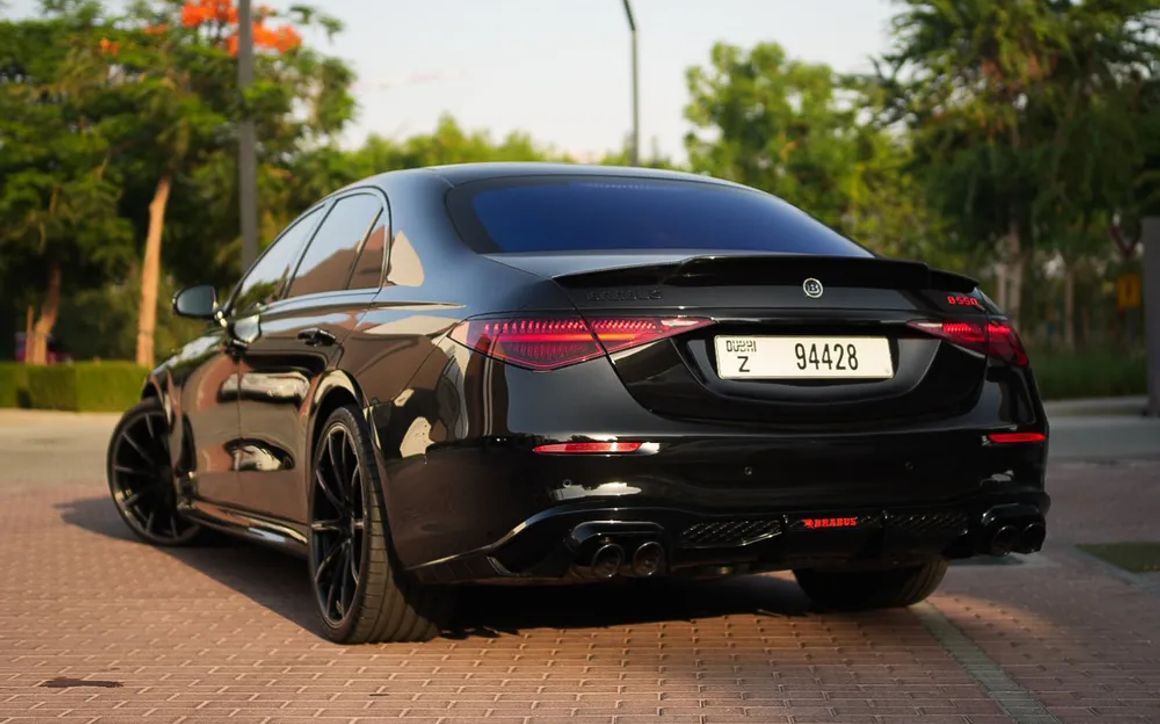 MERCEDES S580 BRABUS - image 2
