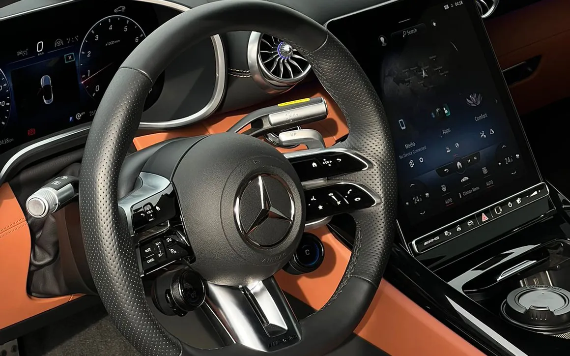 MERCEDES BENZ SL43 AMG - image 5
