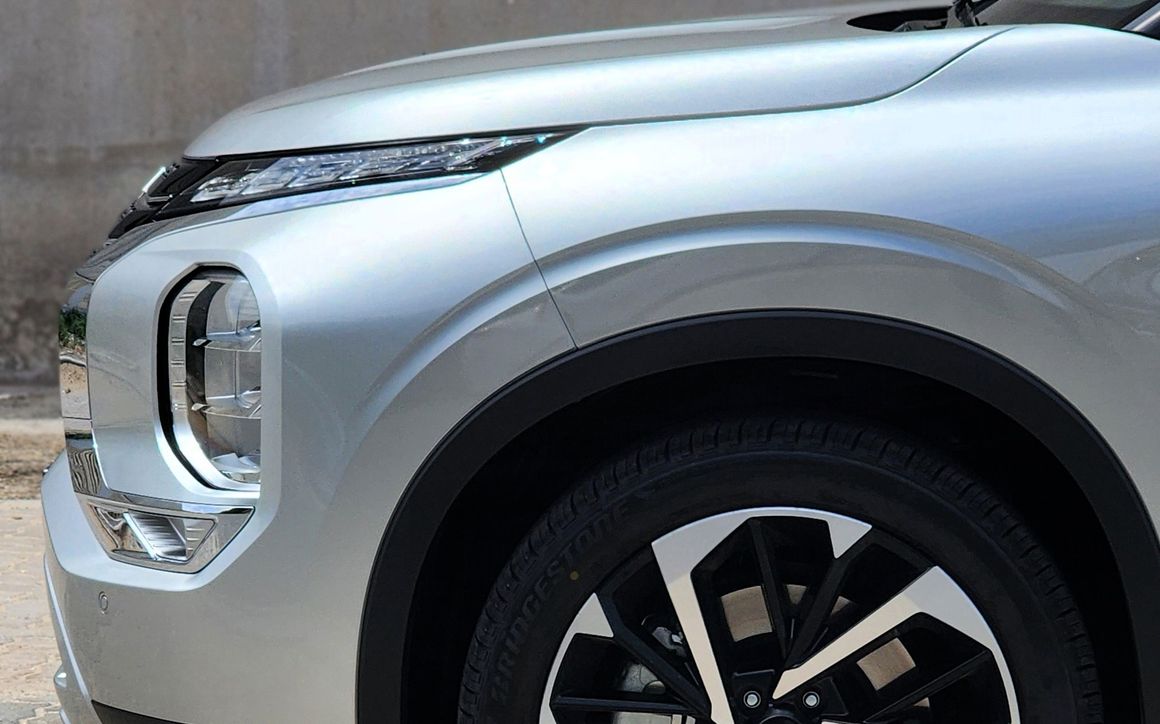 Mitsubishi Outlander 2.5L 7 STR High Line- - image 7