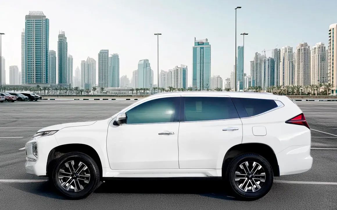 Mitsubishi Montero Sport Premium 3.0L 7 STR- - image 2