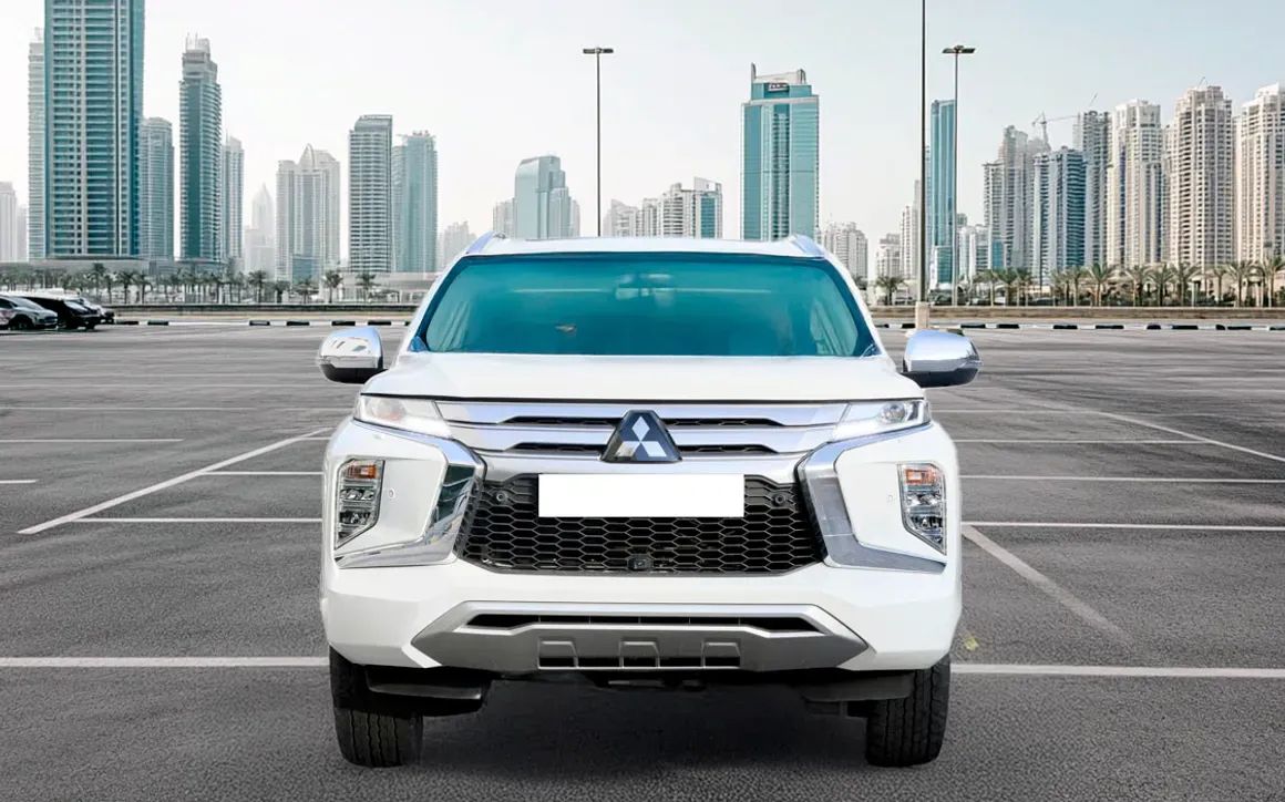 Mitsubishi Montero Sport Premium 3.0L 7 STR- - image 3