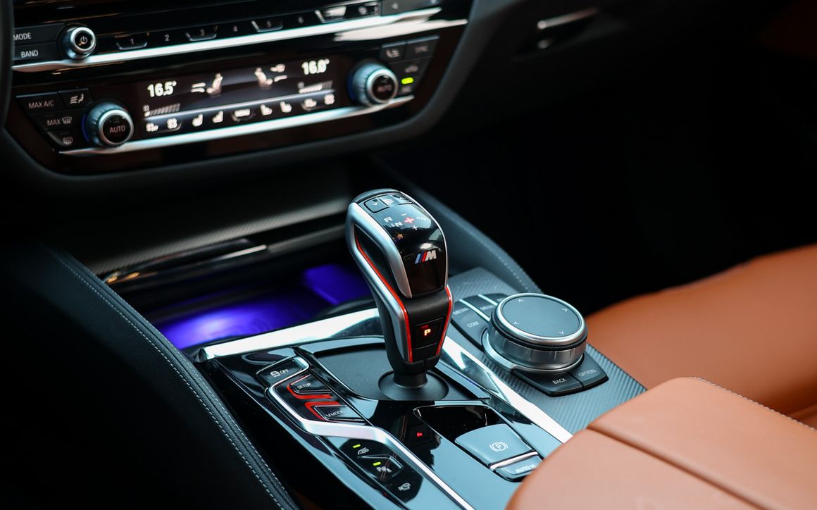 BMW M5 Competition Blue - image 13
