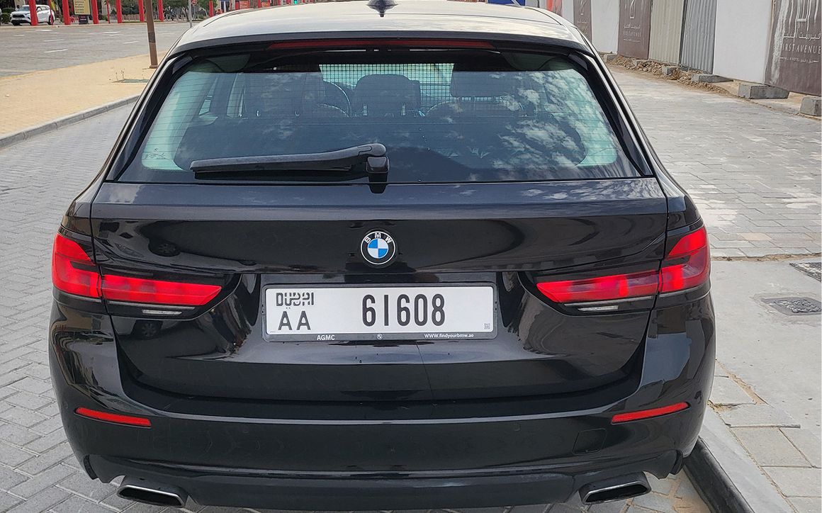BMW 520 - image 2