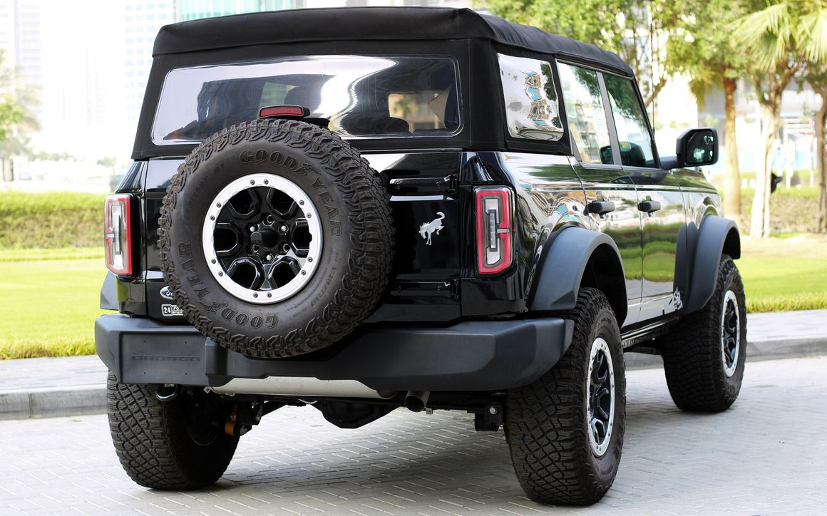 Ford Bronco - image 7