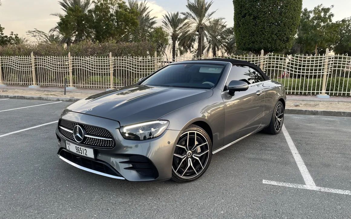 Mercedes E450 Cabrio - image 1