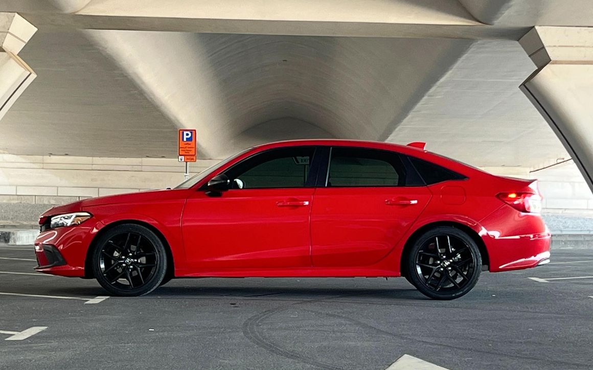 Honda Civic - image 2