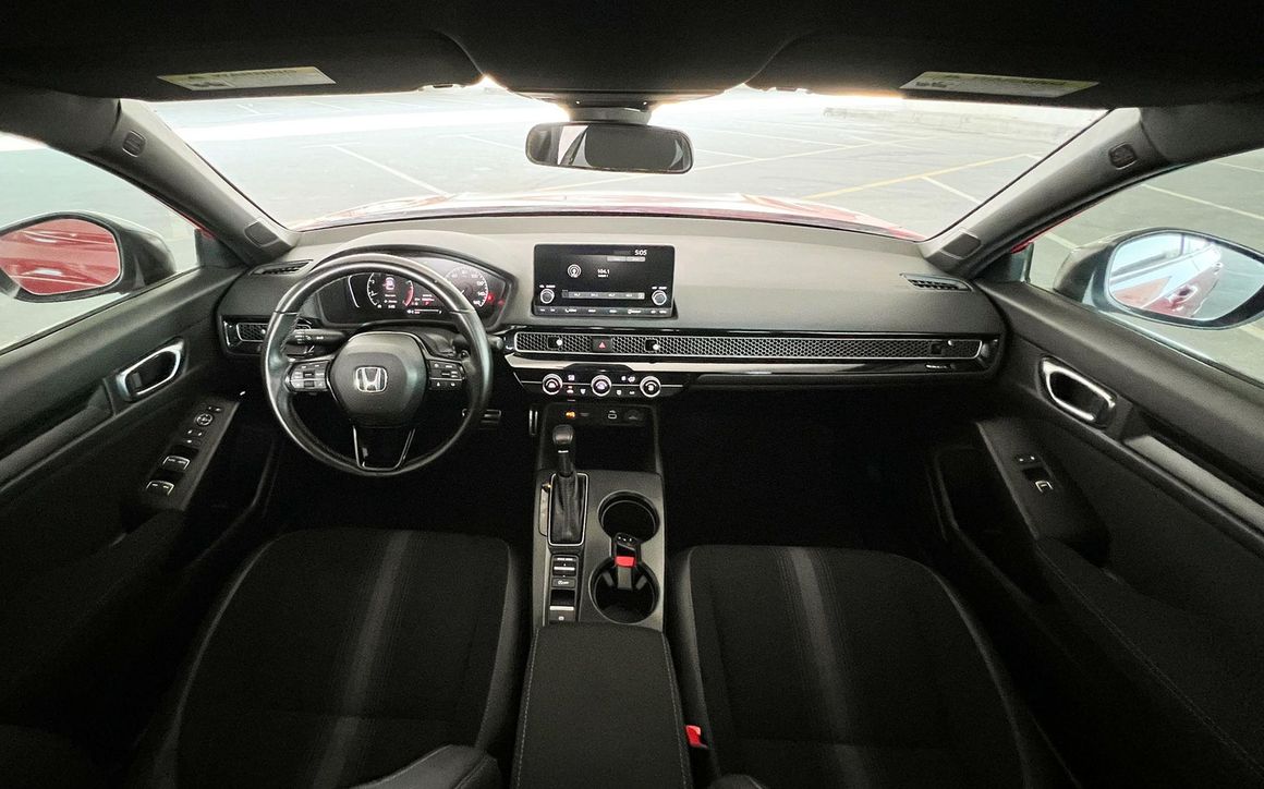 Honda Civic - image 8
