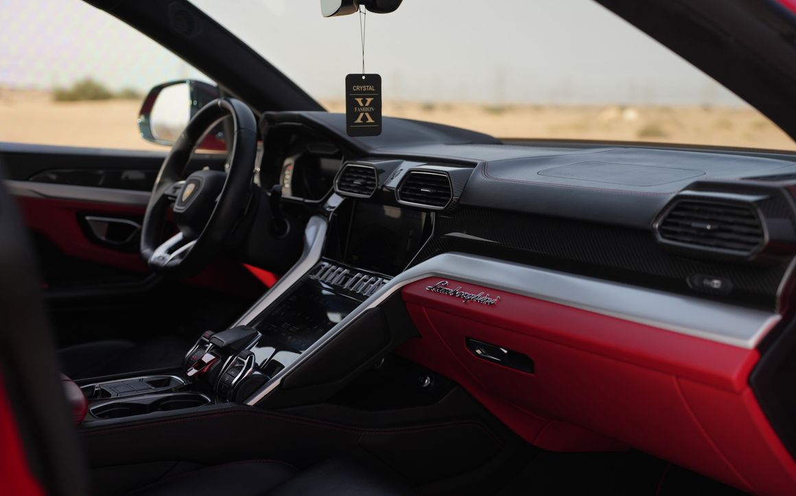 LAMBORGHINI URUS - image 5