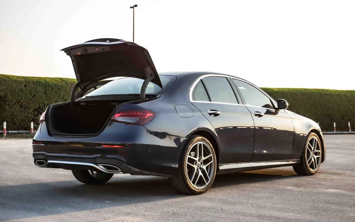 MERCEDES E350 - image 8