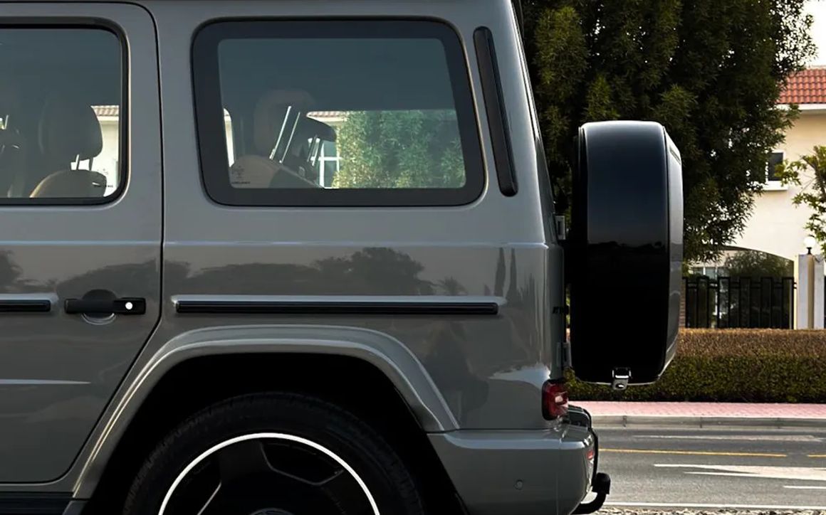 MERCEDES G63 - image 7