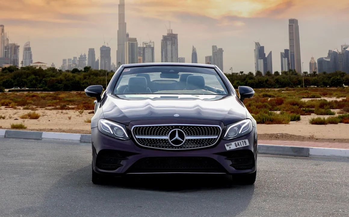 Mercedes Benz E450 Convertible Maroon - image 3