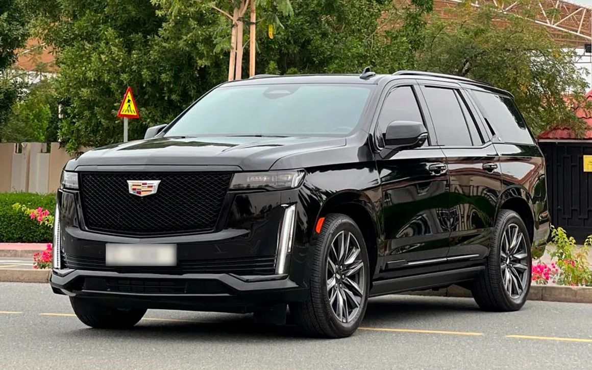 Cadillac Escalade - image 1