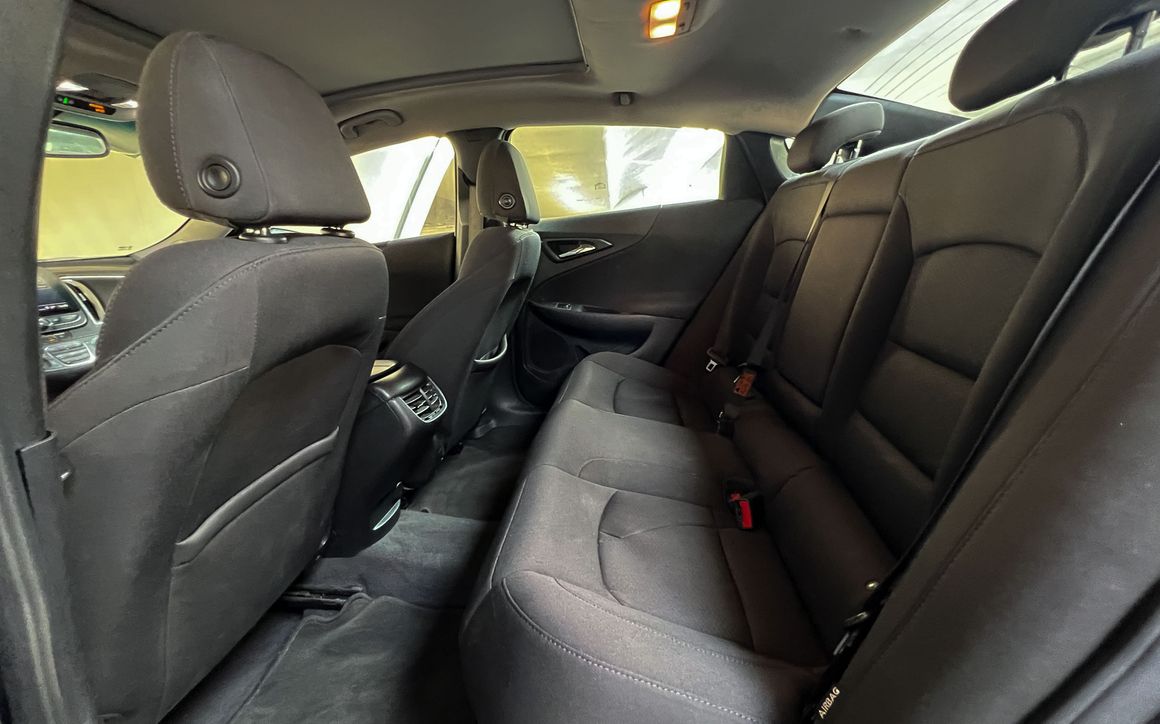 Chevrolet Malibu - image 14