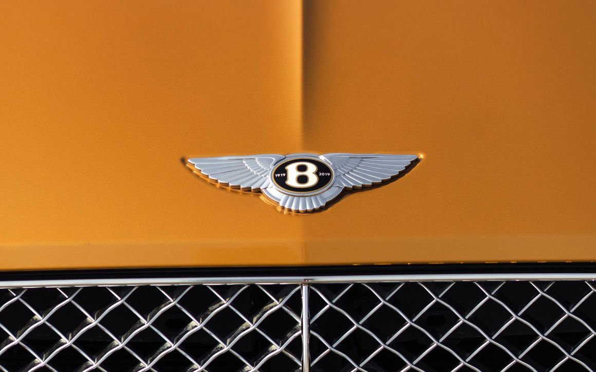 Bentley GT Gold - image 14