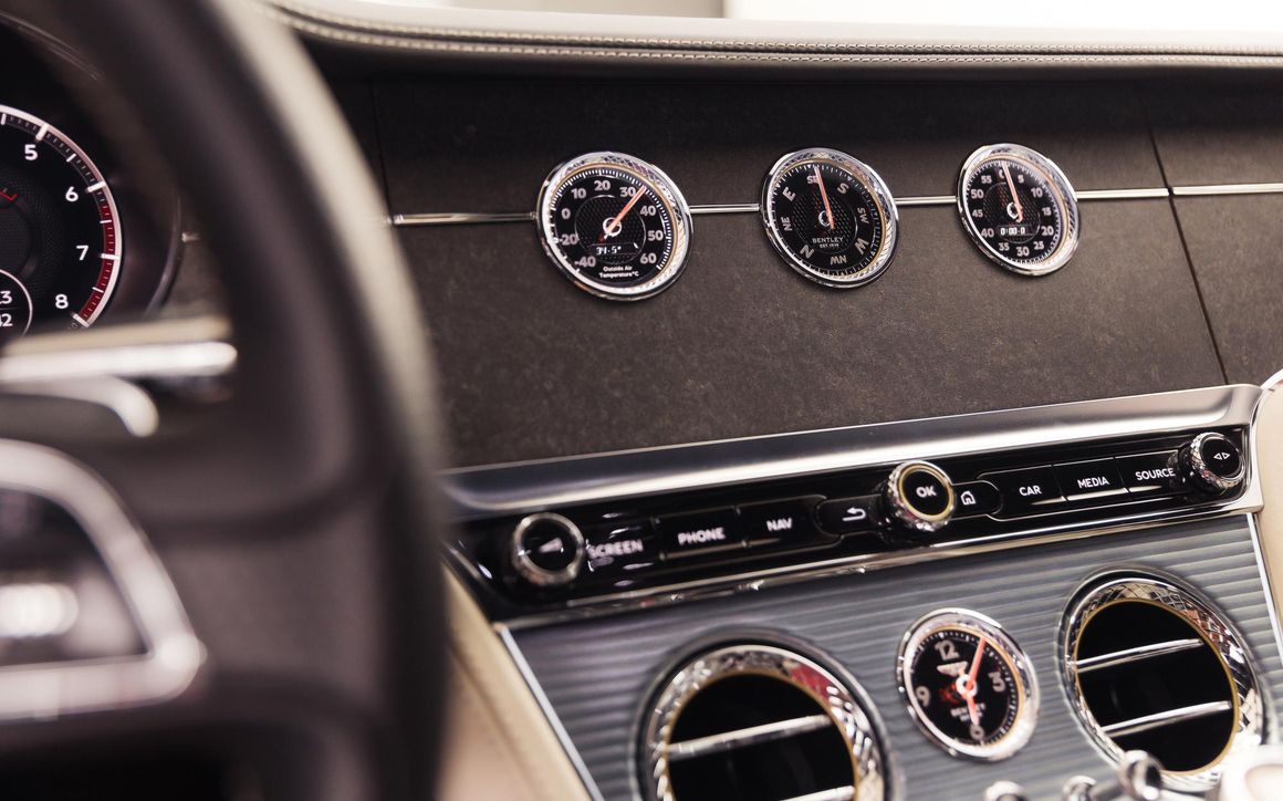 Bentley GT Gold - image 27