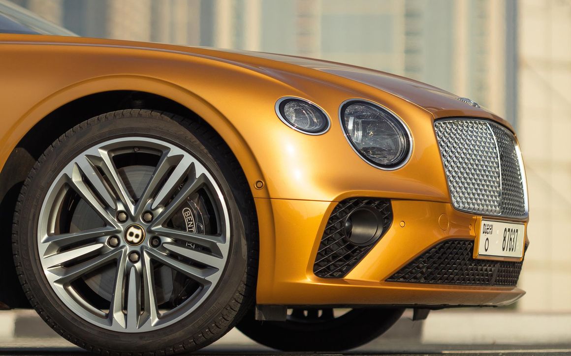 Bentley GT Gold - image 12