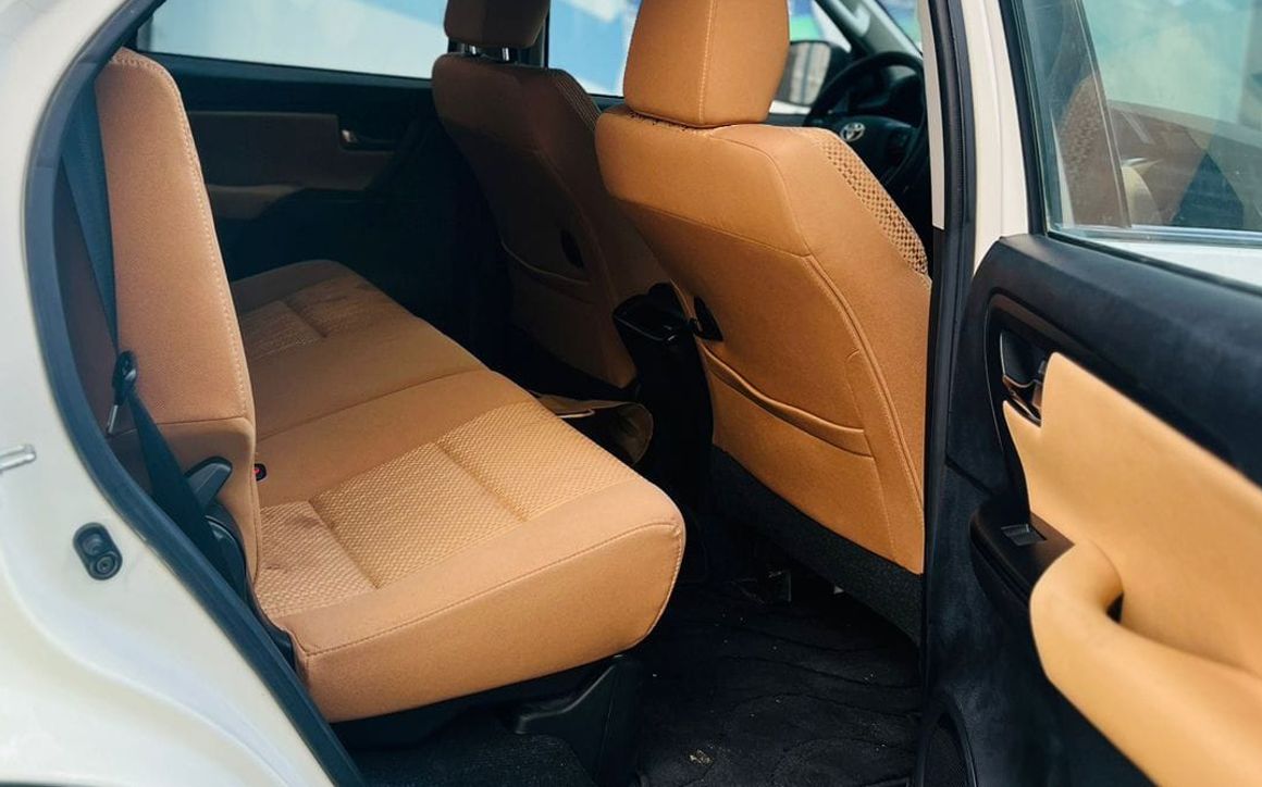 TOYOTA FORTUNER - image 6