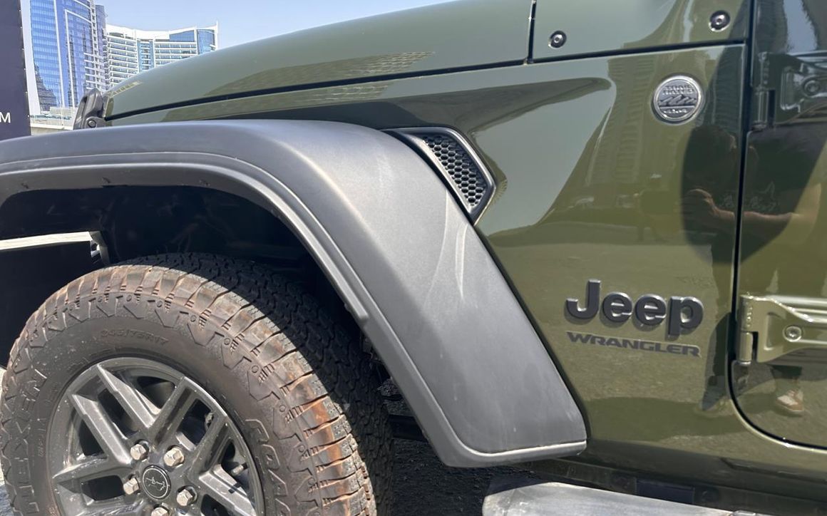 JEEP WRANGLER - image 8