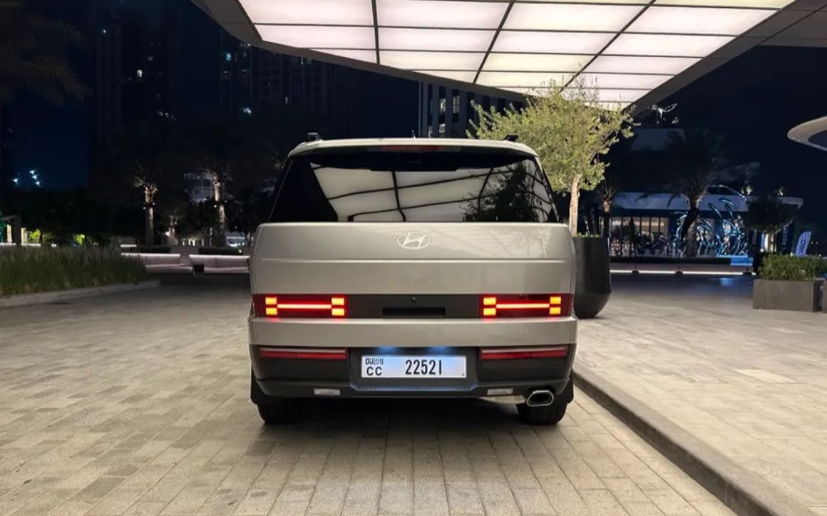 Hyundai Santa Fe - image 8