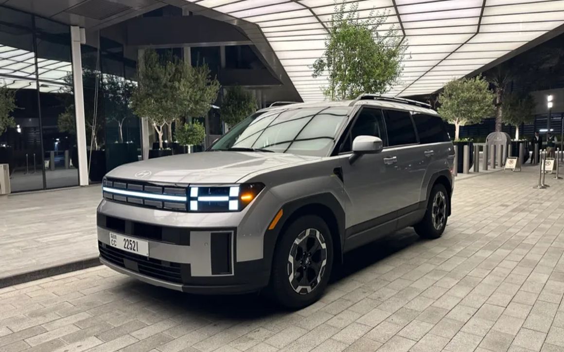 Hyundai Santa Fe - image 1