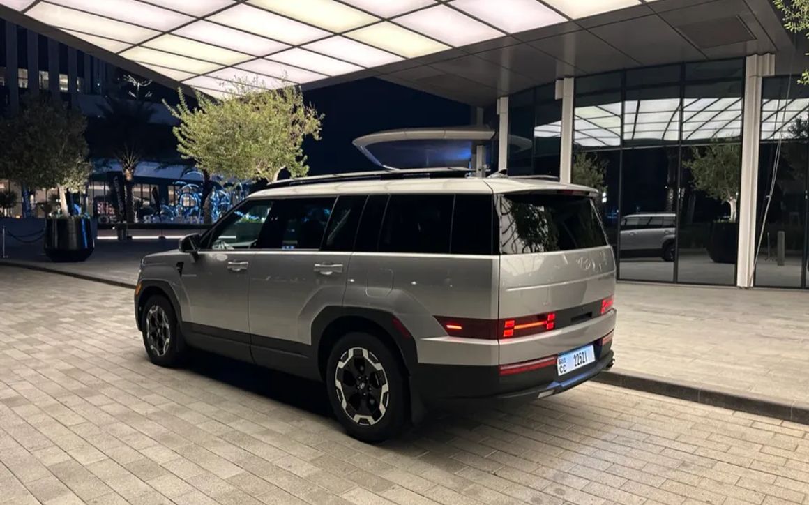 Hyundai Santa Fe - image 7