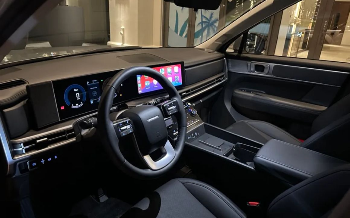 Hyundai Santa Fe - image 10