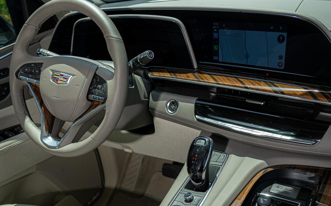 Cadillac Escalade Platinum Sport - image 6