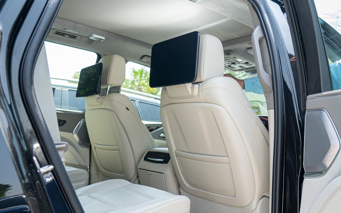 Cadillac Escalade Platinum Sport - image 12